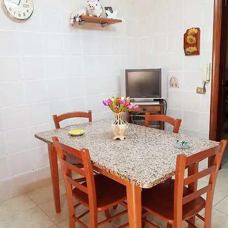 דירה La Casa Di Nonna נאפולי