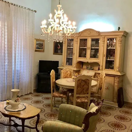 La Casa Di Nonna דירה *